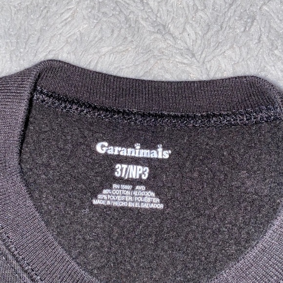 Sweatshirt - Picture 2 of 3